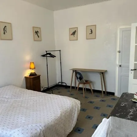 Petite Maison Et Son Jardinet بيت للعطل *