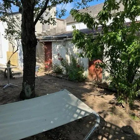 Tatil Evi Petite Maison Et Son Jardinet Angers